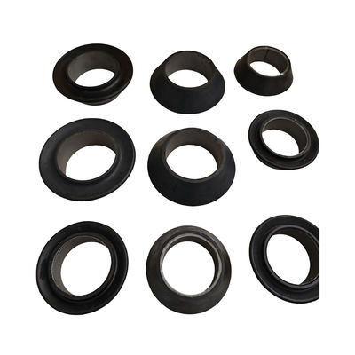 Coupe en caoutchouc NBR FKM résistant à l'huile avec une pression nominale de 10 000 psi et des tailles personnalisées pour le nettoyage de puits de champs pétrolifères