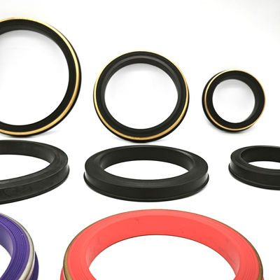 Les joints de jonction à marteaux pour les connexions figurant aux figures 602, 1002 et 1502