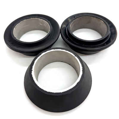 Gobelet d'écouvillon de style V de 4,5 pouces avec insert renforcé en acier pour l'entretien des puits à haute pression